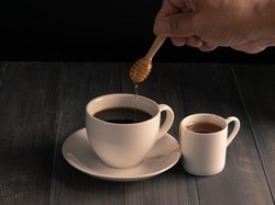 Minum Kopi Dicampur Madu Ternyata Memberi Manfaat Sehat