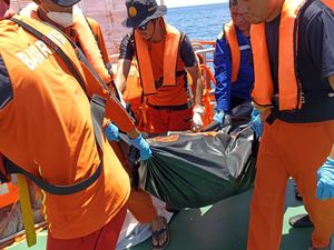 Hari Kelima Pencarian Korban Cantika Express Libatkan 50 Personel Hari Kelima Pencarian Korban Cantika Express Libatkan 50 Personel