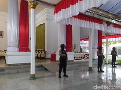 KPK Juga Geledah Rumah Pribadi Bupati dan Kepala Dinas Perdagangan Bangkalan
