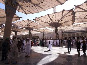 Aturan Arab Saudi Saat Ramadan: Dilarang Bawa Anak ke Masjid, Dilarang Foto Aturan Arab Saudi Saat Ramadan: Dilarang Bawa Anak ke Masjid, Dilarang Foto