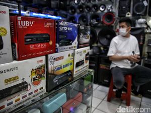 Pengusaha Elektronik Tebar 1,2 Juta Unit Set Top Box TV Digital Pengusaha Elektronik Tebar 1,2 Juta Unit Set Top Box TV Digital