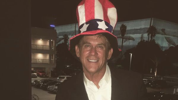 Michael Dudikoff Pensiun Dini, Kini Jadi Bule Biasa