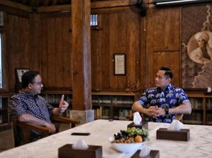 4 Foto Anies-AHY Diskusi Berdua di Tengah Pembahasan Cawapres