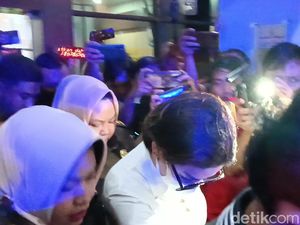 Nikita Mirzani Resmi Ditahan 20 Hari di Kasus Pencemaran Nama Baik Nikita Mirzani Resmi Ditahan 20 Hari di Kasus Pencemaran Nama Baik