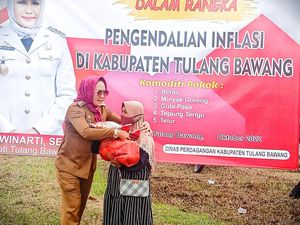 Kendalikan Inflasi, Pemkab Tulang Bawang Gelar Pasar Murah untuk Warga Kendalikan Inflasi, Pemkab Tulang Bawang Gelar Pasar Murah untuk Warga