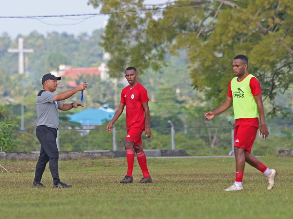 Liga 2 Belum Jelas, Persipura Jayapura Kembali Latihan Usai Libur 10 Hari