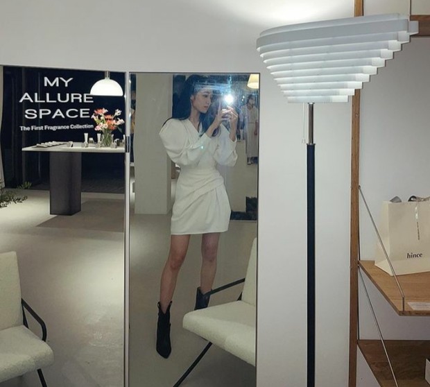 Gaya Busana Kim Yoo Jung dan Roh Yoon Seo Pemain Film 20th Century Girl