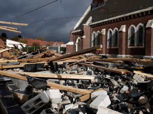 Penampakan Rumah-Gereja di Prancis Usai Diterjang Tornado