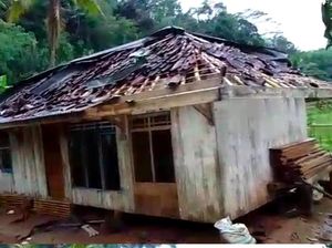 6 Rumah di Cianjur Rusak Usai Disapu Puting Beliung