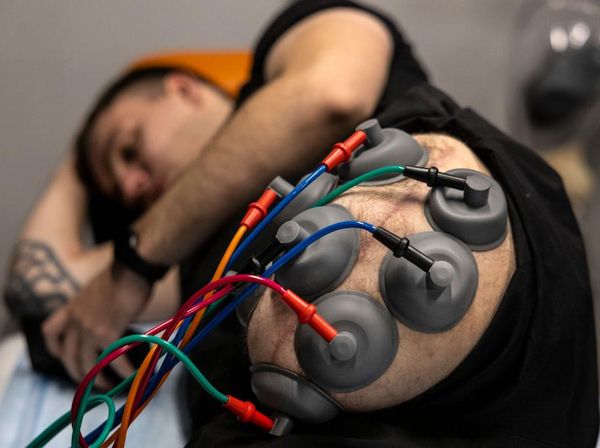 Rehabilitasi Tentara Ukraina yang Diamputasi