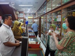 Sidak Apotek Sidoarjo Tak Temukan Obat Sirup yang Dilarang BPOM