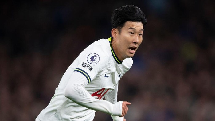 LONDON, ENGLAND - OCTOBER 15:   Son Heung-Min of Tottenham Hotspur during the Premier League match between Tottenham Hotspur and Everton FC at Tottenham Hotspur Stadium on October 15, 2022 in London, England. (Photo by Visionhaus/Getty Images)