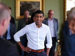 Rishi Sunak Langsung Kena Kritik Usai Terpilih Jadi PM Inggris