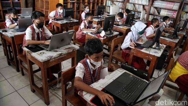 Potret Khusyuk Anak-anak SD di Jakarta Ikuti ANBK