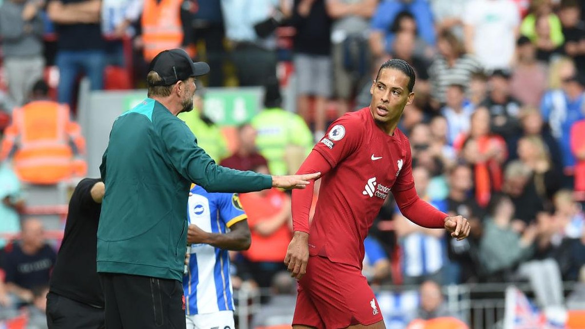 Virgil van Dijk takut juga kena omel Juergen Klopp (Foto: Liverpool FC via Getty Images/John Powell)