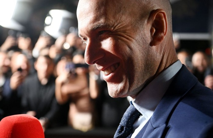Zinedine Zidane French former forward football player Zinedine Zidane poses upon arrival to attend the 2022 Ballon d'Or France Football award ceremony at the Theatre du Chatelet in Paris on October 17, 2022. (Photo by FRANCK FIFE / AFP) (Photo by FRANCK FIFE/AFP via Getty Images)