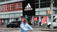 Gegara Ujaran Kebencian, Adidas Putus Kemitraan dengan Kanye West
