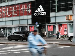 Siap-siap, Adidas Berencana PHK 500 Karyawan