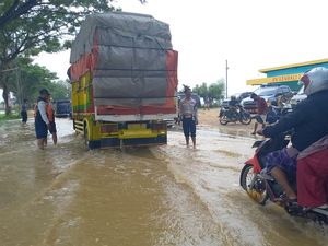 224 Rumah Empat Desa di Kecamatan Jrengik Sampang Terendam Banjir 224 Rumah Empat Desa di Kecamatan Jrengik Sampang Terendam Banjir