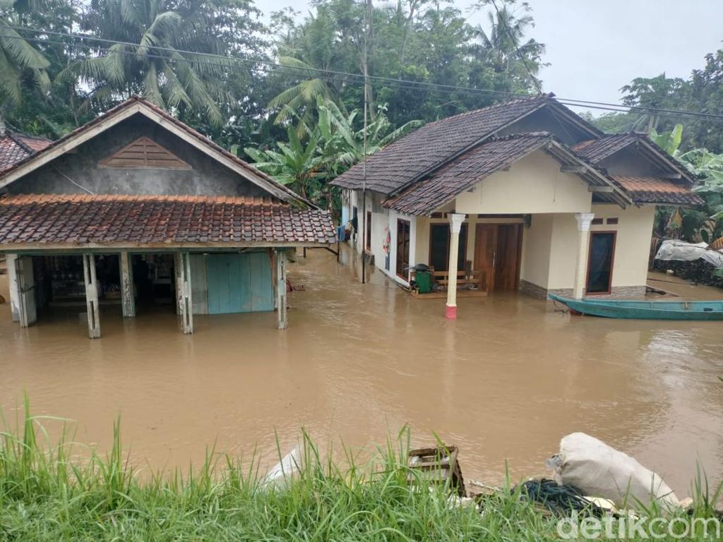 Banjir di Pangandaran Berangsur Surut