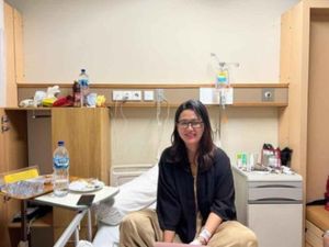 Berkat JKN Perempuan Ini Bisa Bolak-balik Berobat Jakarta-Sidoarjo Berkat JKN Perempuan Ini Bisa Bolak-balik Berobat Jakarta-Sidoarjo