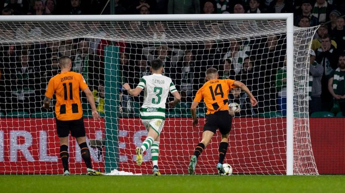 Danylo Sikan GLASGOW, SCOTLAND - OCTOBER 25: Shakhtar Donetsk's Danylo Sikan with a horrendous miss during a UEFA Champions League match between Celtic and Shakhtar Donetsk at Celtic Park, on October 25, 2022, in Glasgow, Scotland. (Photo by Craig Williamson/SNS Group via Getty Images)