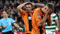 Sikan bakal kian bermuram durja karena laga Celtic vs Shakhtar di Liga Champions itu kemudian berakhir 1-1. Kans lolos Shakhtar ke babak berikutnya pun menipis. Foto: Getty Images/Ian MacNicol