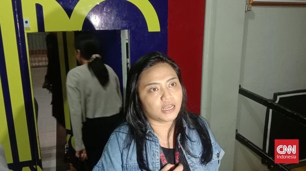 Dea Hanifah, manajer Nikita Mirzani