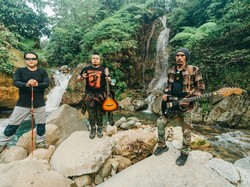 Dirty Frank Bawa Cahaya Surga ke Bumi