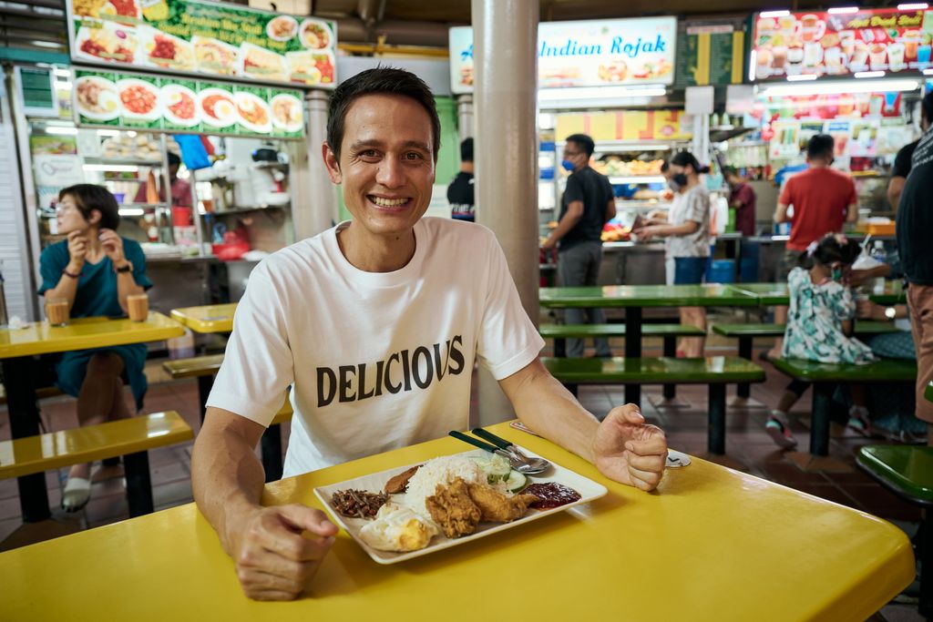 Keseruan Food Vlogger Mark Wiens, Jadi Host Kuliner 'Food Affair' di Singapura Keseruan Food Vlogger Mark Wiens, Jadi Host Kuliner 'Food Affair' di Singapura
