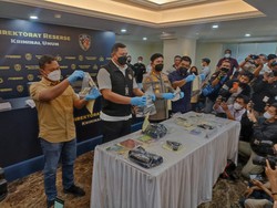 Coba Terobos Istana dan Bawa Pistol, Siti Elina Bergerak Sendiri