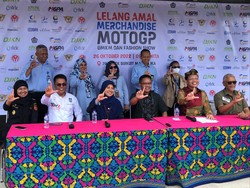 10 Merchandise MotoGP Diborong, Dua Topi Marc Marquez Laku Rp 4,9 Juta