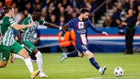 Messi sumbang dua gol dan dua assist dalam pesta gol PSG tersebut (Getty Images)