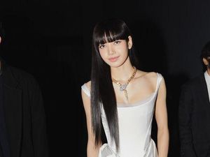 Lisa BLACKPINK Pecahkan 3 Guinness World Records