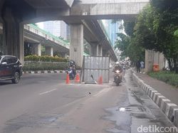 Lubang Jl Tendean Jaksel Ditambal, Pagar Seng Berdiri