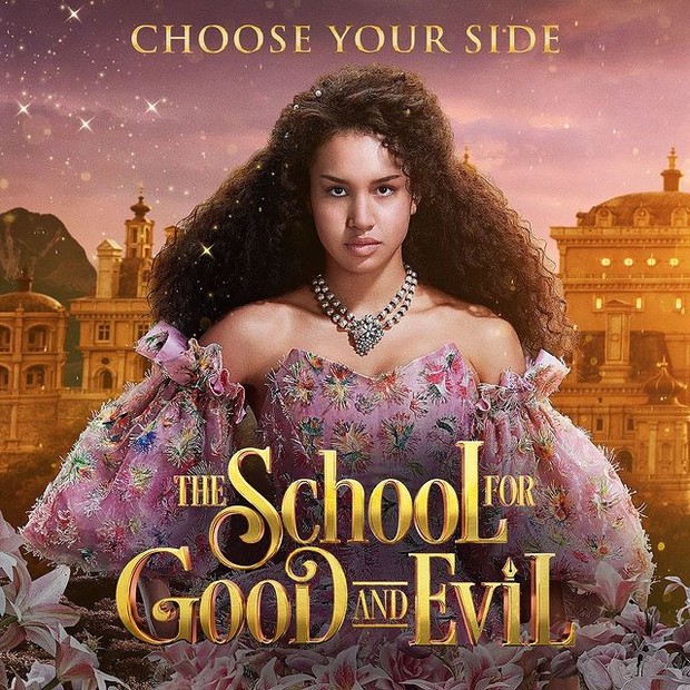 kostum Halloween ala The School For Good and Evil