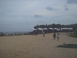 Geger Beach Nusa Dua Bali: Daya Tarik, Rute, dan Fasilitasnya