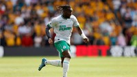 Di posisi keempat ada Allan Saint-Maximin. Striker Newcastle ini catatkan kecepatan lari 35,7 km per jam (Getty Images)