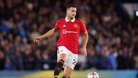 Diogo Dalot, bek kanan Manchester United di posisi ketiga. Kecepatan larinya 35,8 km per jam (Getty Images)