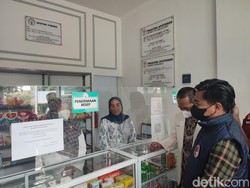Polisi-Pemkab Datangi Apotek di Bogor, Imbau Tak Jual Obat Sirop Berbahaya