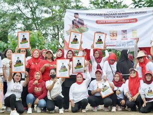 Relawan Sandi Bagikan Ratusan Voucher Sembako Murah di Banten