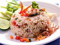 Resep Nasi Goreng Ikan Asap Suwir yang Gurih Harum Buat Bekal