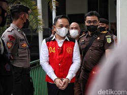 Eksepsi Bripka Ricky Ditolak Hakim