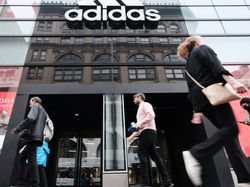 Adidas Ancang-ancang PHK 500 Karyawan