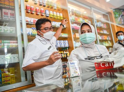 Dinkes-BPOM Bandung Sidak Obat Sirop Berbahaya di Apotek