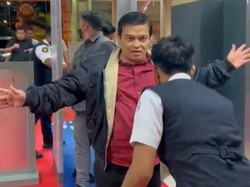 Sidak Tengah Malam, Plt Dirjen Imigrasi Cek Konter Paspor untuk Difabel