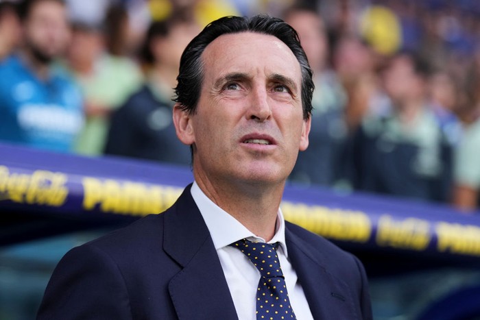 VALENCIA, SPAIN - OCTOBER 23: Unai Emery of Villarreal CF looks on during the LaLiga Santander match between Villarreal CF and UD Almeria at Ciutat de Valencia on October 23, 2022 in Valencia, Spain. (Photo by Aitor Alcalde/Getty Images)