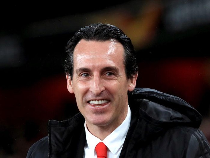 VALENCIA, SPAIN - OCTOBER 23: Unai Emery of Villarreal CF looks on during the LaLiga Santander match between Villarreal CF and UD Almeria at Ciutat de Valencia on October 23, 2022 in Valencia, Spain. (Photo by Aitor Alcalde/Getty Images)