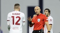 AC Milan kini menempati posisi kedua di grupnya, di bawah Chelsea yang sudah pasti lolos. Jika gagal mengunci posisi runner-up, Rossoneri akan masuk kumpulan hiu gagal yang siap bikin Liga Malam Jumat kian ngeri. Foto: Getty Images/Pixsell/MB Media