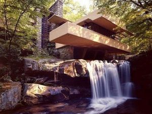 Adeeem, Mau Punya Rumah di Atas Air Terjun Kayak Gini?